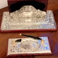 Grazioso set scrivania in argento. 925 e mogano.