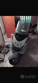 scooter Yamaha majestic 250