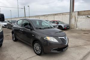 Lancia Ypsilon 1.2 69 CV 5 porte GPL Ecochic Plati