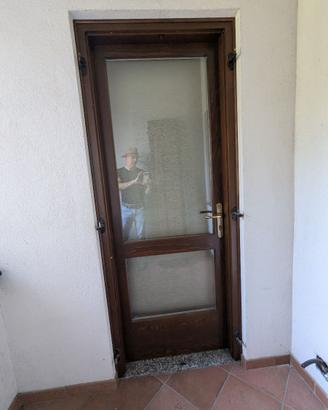 Finestre e porte-finestre con persiane