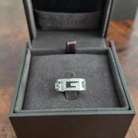 Gucci anello oro bianco e diamanti