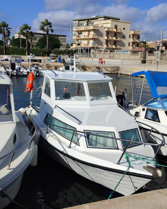 Acquaviva pilotina cabinata 6mt Yamaha 40/70 cv