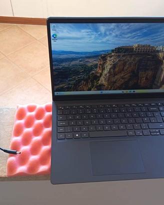 DELL 15,6" FHD 8-Core i5-11th 16GB 256GB QWERTY UK