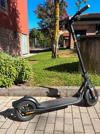 Monopattino elettrico Segway By Ninebot