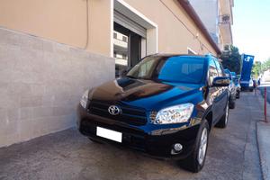Toyota RAV4 2.2 D-4D 136CV Sol (Finanziabile)