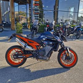 KTM 890 Duke