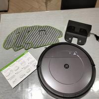 Robot aspira e lava