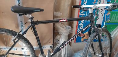 Diamondback nera. 26