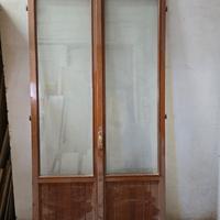 Finestrone a due ante in legno massello