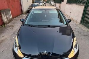 Peugeot 208 gpl