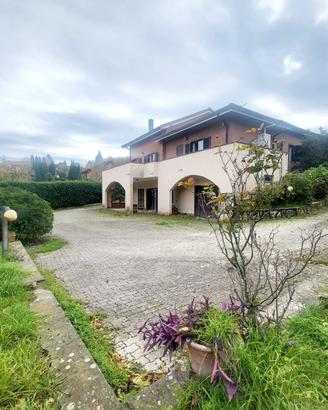 Villa Singola con Terreno di pertinenza