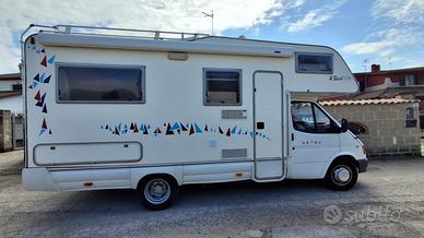 CAMPER MANSARDATO FORD TRANSIT 2.5 TD