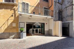 NEGOZIO A SALÒ