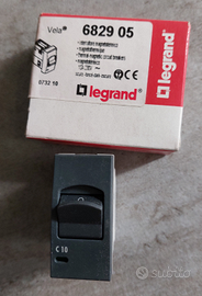 Legrand 682905 - Magnetotermico Vela