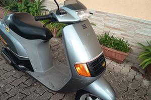 piaggio quartz 50 