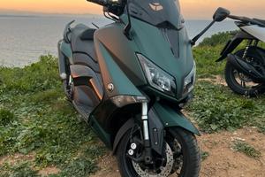 TMAX 530 anno 2016 colore unico