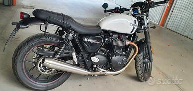 Triumph Street Twin