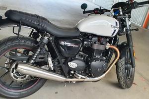 Triumph Street Twin