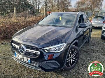 MERCEDES-BENZ GLA 200 d Automatic Business Extra