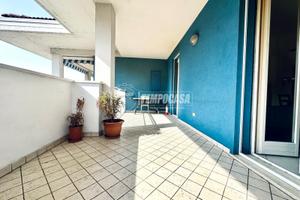 TRILOCALE CON DOPPIO TERRAZZO E BOX AUTO