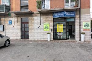 Negozio e laboratori fronte strada