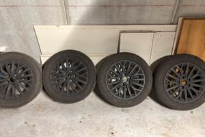Cerchi e gomme invernali 205/55 R16 Vw audi seat