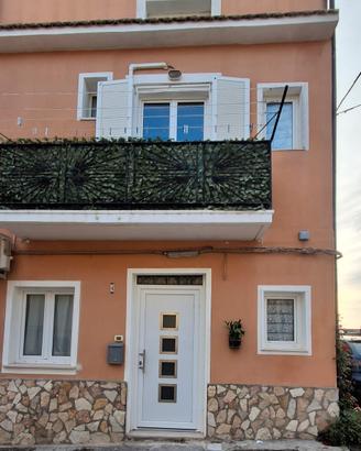 casa a 3 km dal mare. 