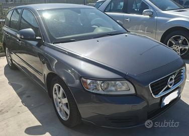 VOLVO V50 per ricambi usati