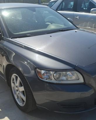 VOLVO V50 per ricambi usati