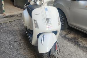 Vespa300