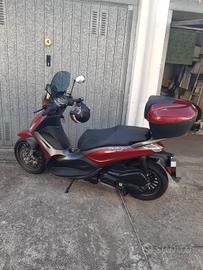 beverly 300ie Sport 