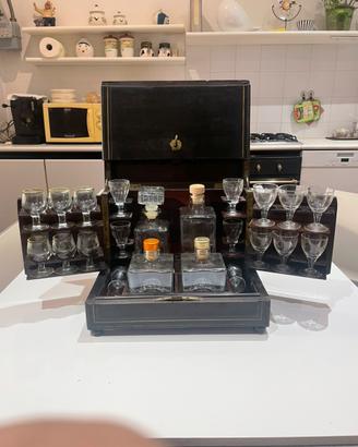 Bauletto antico per degustazione liquori!