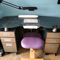 Tavolo per ricostruzione unghie 