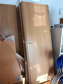 Porte artigianali in legno di frassino
