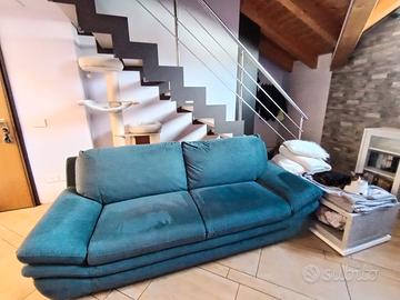 Divano Nardo, come nuovo, 3 posti