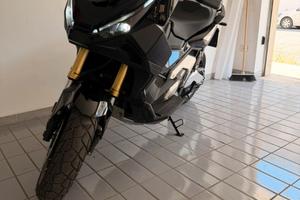 Xadv 750