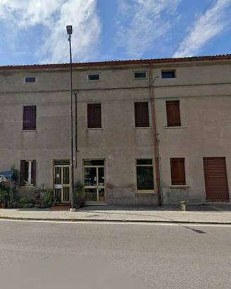 Immobile in asta di 228 m² con più di 5 locali e b