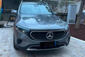 MERCEDES-BENZ EQB 300 4MATIC
