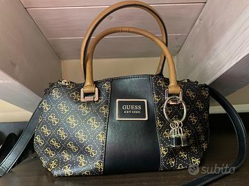 Borsa a mano Guess marrone