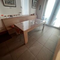 Tavolo in legno massello di rovere con cassetti