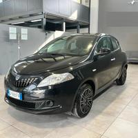 Lancia Ypsilon 1.0 FireFly 5 porte S&S Hybrid Silv