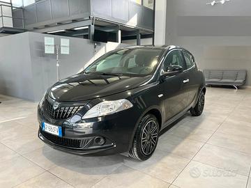 Lancia Ypsilon 1.0 FireFly 5 porte S&S Hybrid Silv