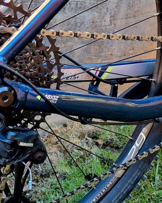 mtb 29 L il telaio pesa 1.5 kg