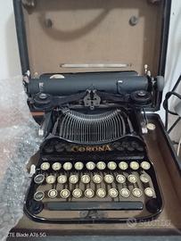 macchina da scrivere Antica portatile 