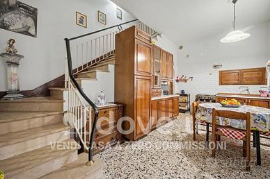 Villetta a schiera di 134 m² con 4 locali e posto 