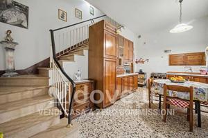 Villetta a schiera di 134 m² con 4 locali e posto 