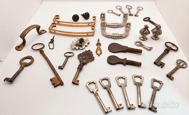 antiche maniglie pomelli chiavi tiranti bocchette