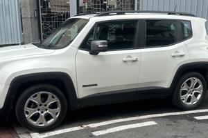 Jeep Renegade versione Limited T 3