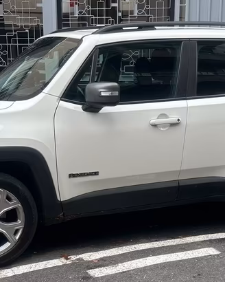Jeep Renegade versione Limited T 3