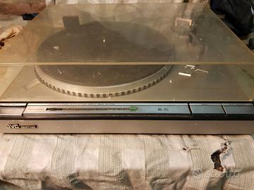 Giradischi JVC trazione diretta quarzo